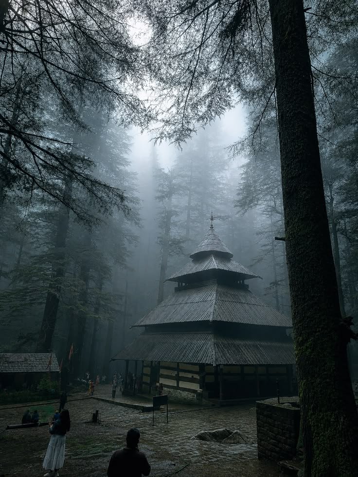 Manali Weekend Escape Hero Cover — Awara Banjara